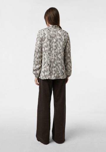Атласная блузка