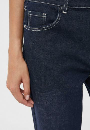 Прямые джинсы