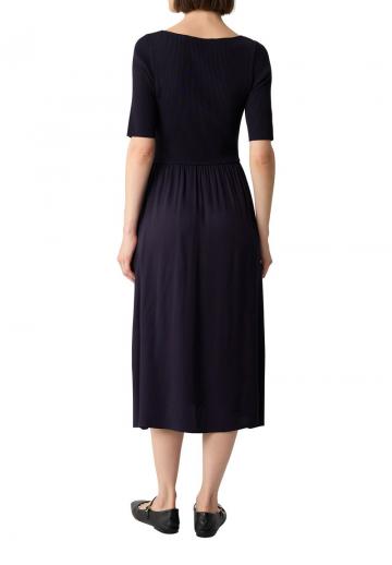 Вязаное платье