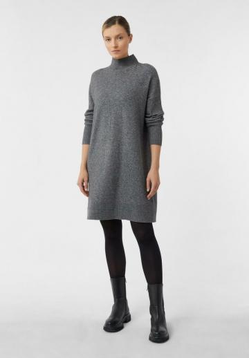 Вязаное платье