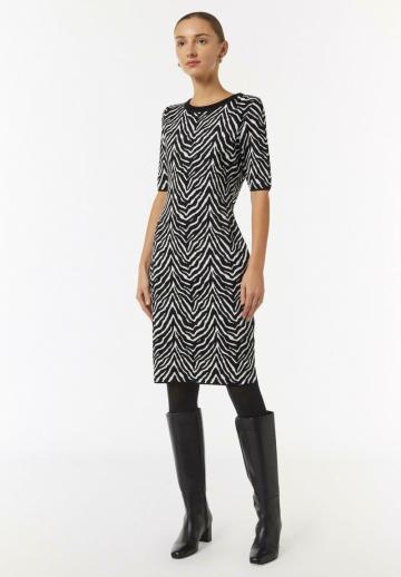 Платье футляр