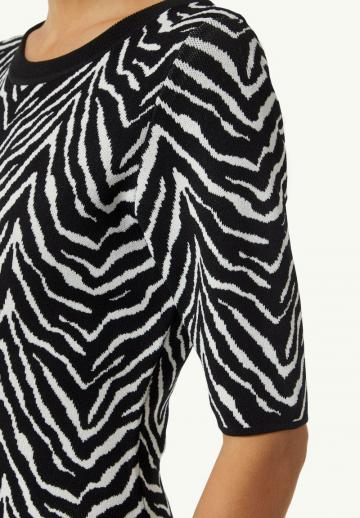 Платье футляр