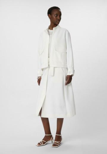 Куртка с накладнымит карманами