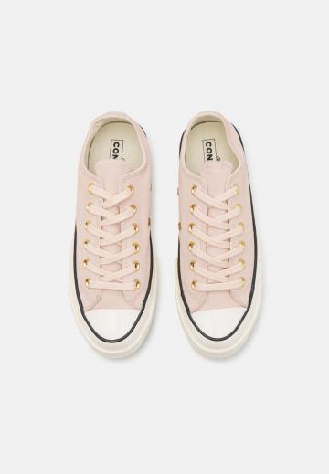 Гандбольные кроссовки