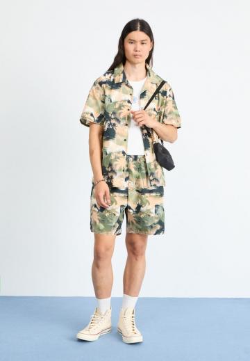 Рубашка с коротким рукавом