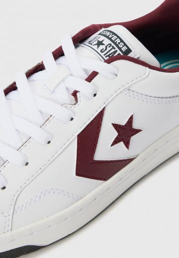 Гандбольные кроссовки