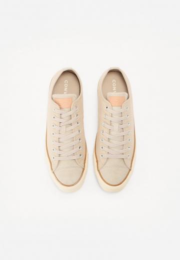 Гандбольные кроссовки