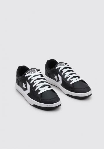 Гандбольные кроссовки