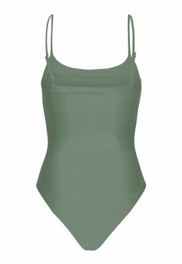 Слитный купальник