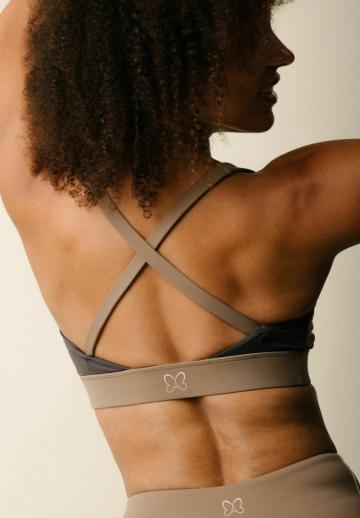 Бюстгальтер без косточек