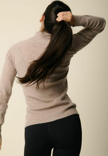 Спортивная толстовка