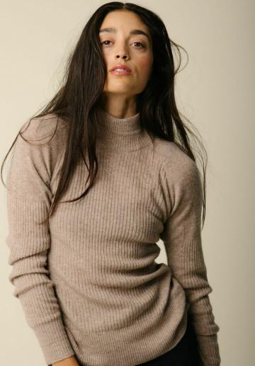 Спортивная толстовка