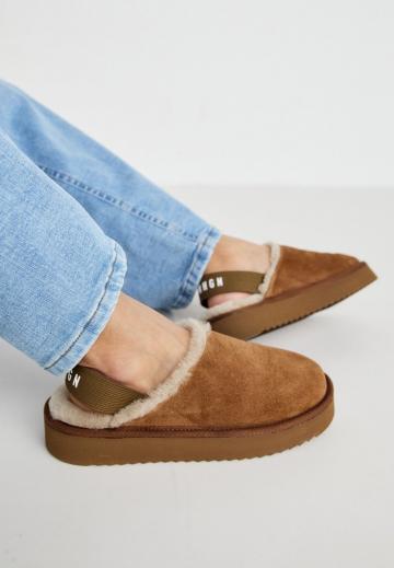 Гандбольные кроссовки