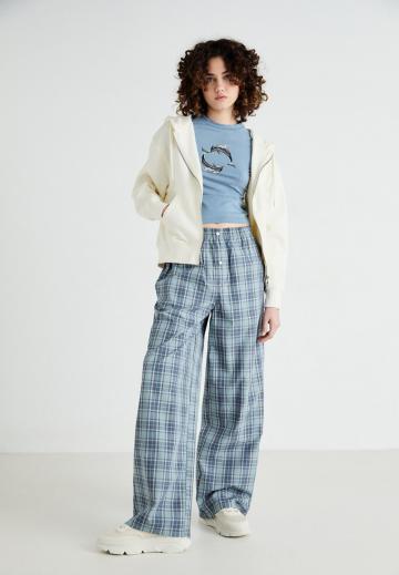 Гандбольные кроссовки