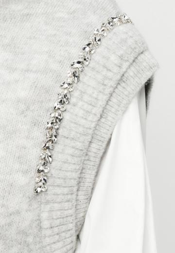 Пуловер без рукавов