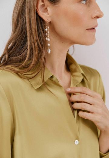 Атласная блузка