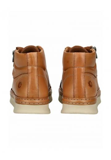 Ботинки на шнуровке