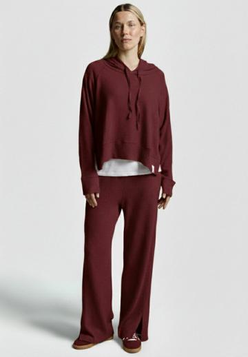 Пуловер с капюшоном