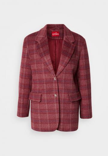 Короткое пальто