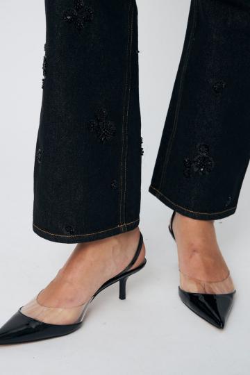 Прямые джинсы