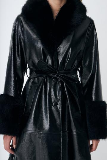 Пальто из искусственной кожи