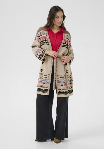 Жаккардовая вязаная кофта