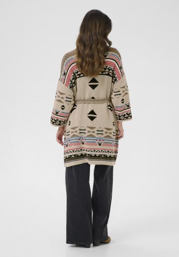 Жаккардовая вязаная кофта