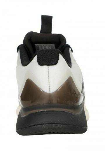 Теннисные кроссовки