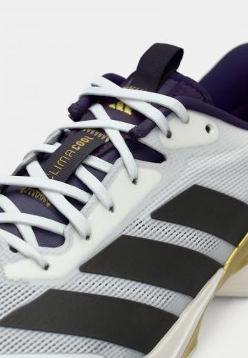 Теннисные кроссовки