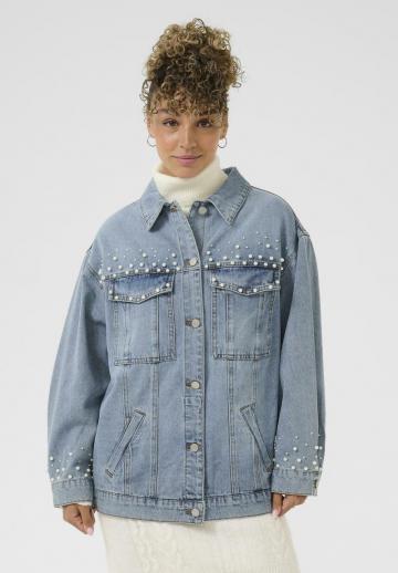 Джинсовая куртка