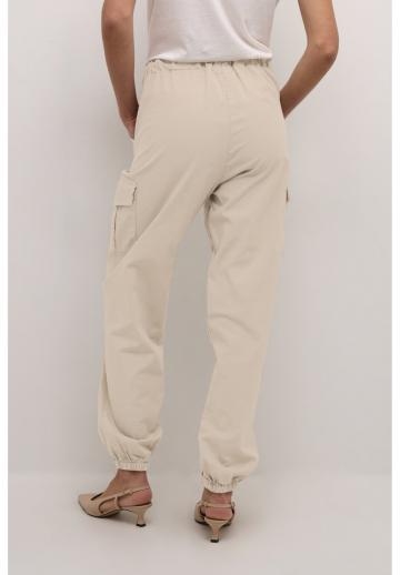 Брюки с накладными карманами