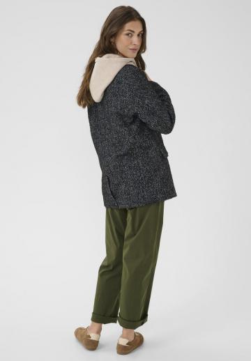 Короткое пальто