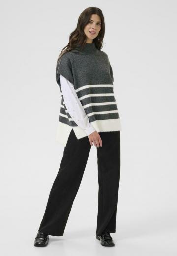 Длинный жилет