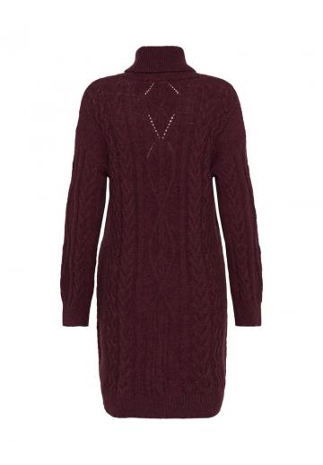 Вязаное платье