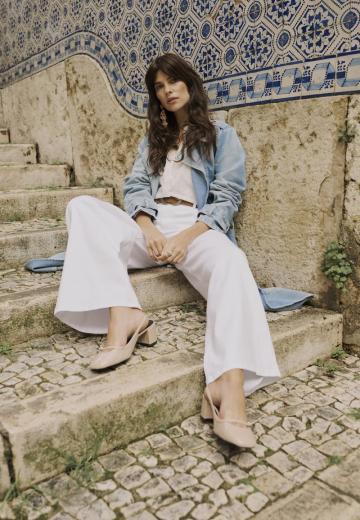 Клешеные джинсы