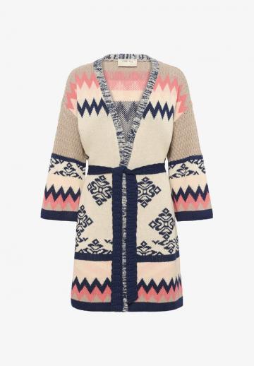 Жаккардовая вязаная кофта