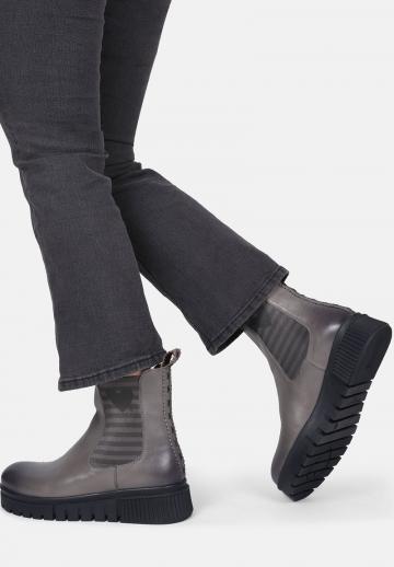 Туфли на танкетке