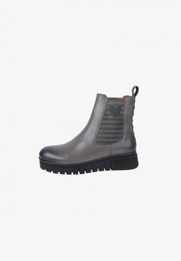 Туфли на танкетке