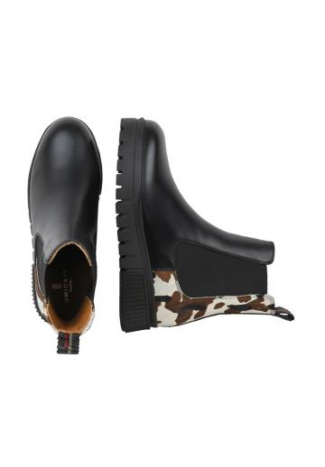 Сапожки на танкетке