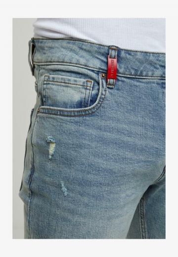 Узкие джинсы