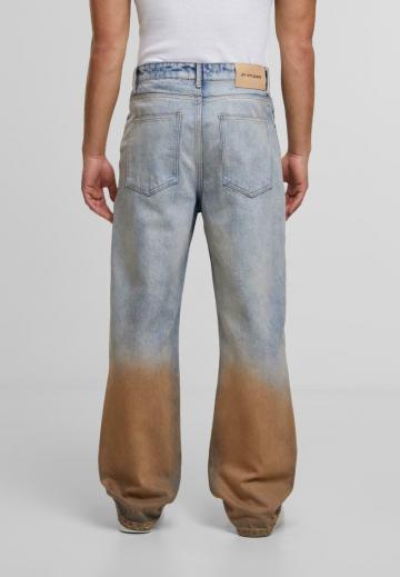 Клешеные джинсы