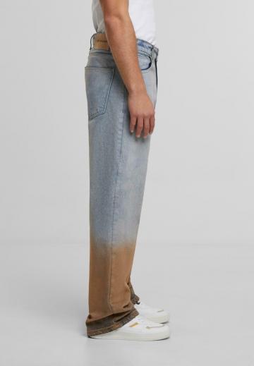 Клешеные джинсы