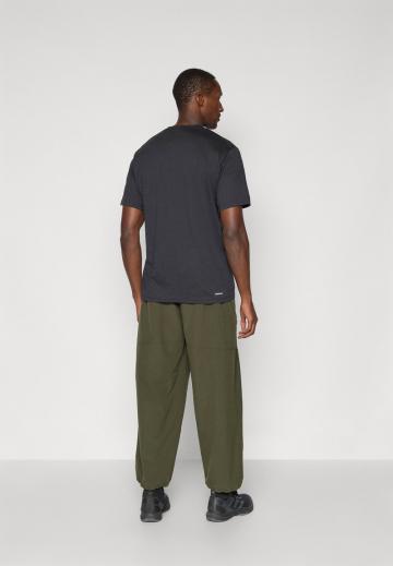 Спортивные штаны