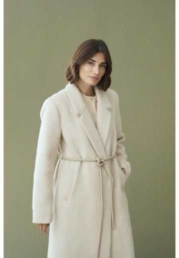 Шерстяное пальто