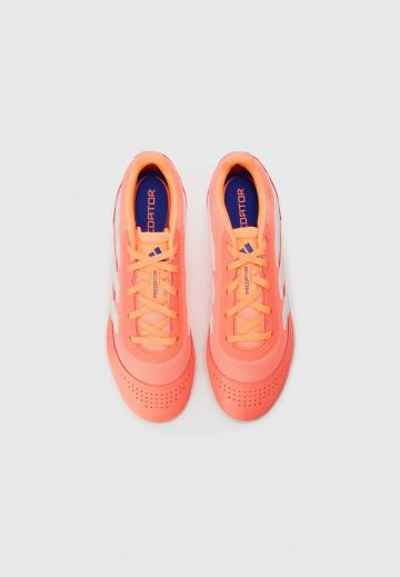 Футбольные бутсы