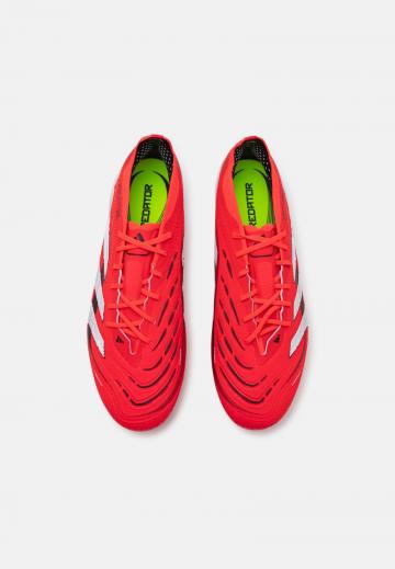 Футбольные бутсы