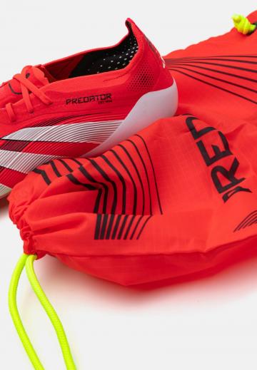 Футбольные бутсы