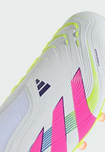 Футбольные бутсы