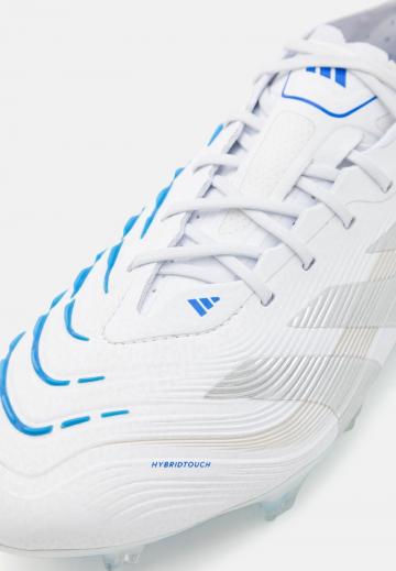 Футбольные бутсы