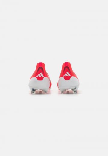 Футбольные бутсы